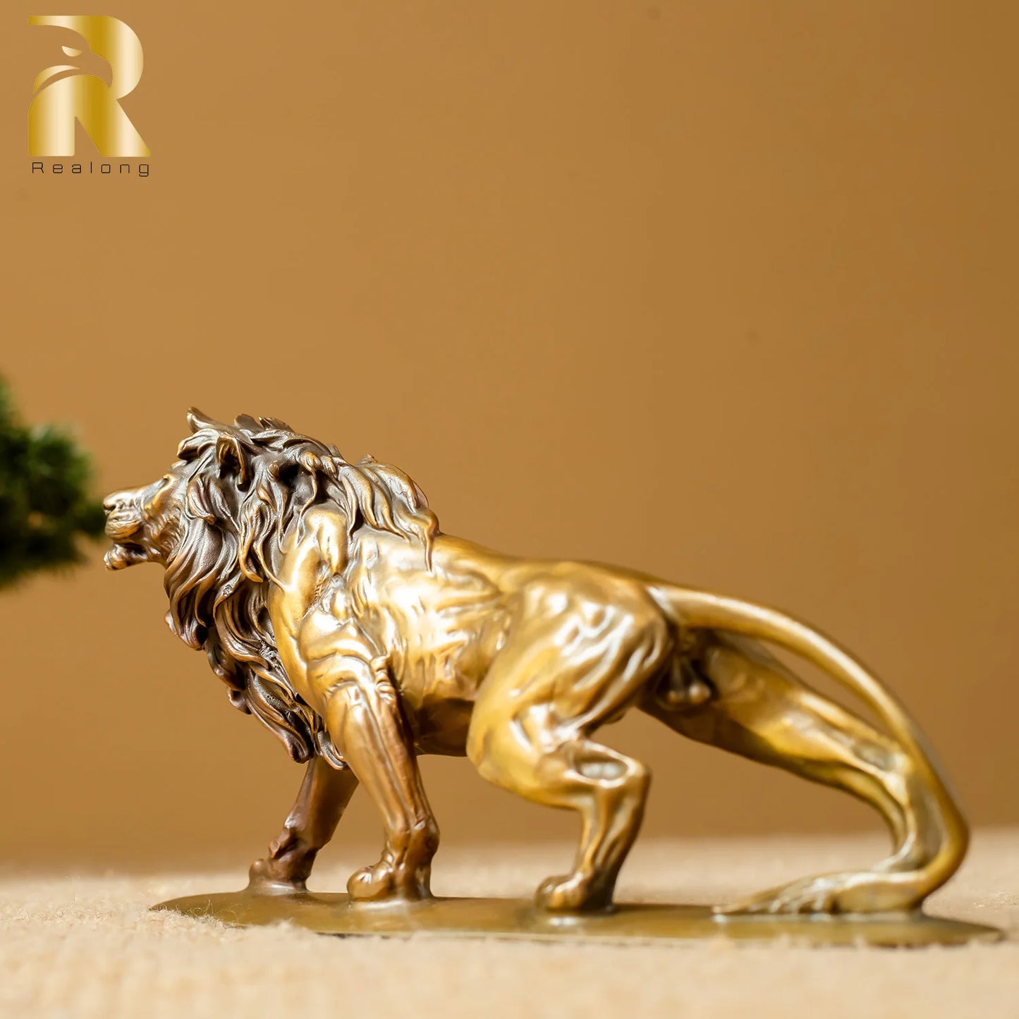 Bronze Lion Sculpture Exquisite Art Crafts For Home / Office Decor